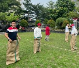 HUT ke-77 Republik Indonesia, Sekretariat DPRD Pekanbaru menggelar berbagai perlombaan (foto/mimi)
